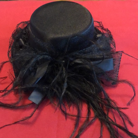 burlesque hat 🎩 or sexy bedroom rule play - Picture 3 of 4